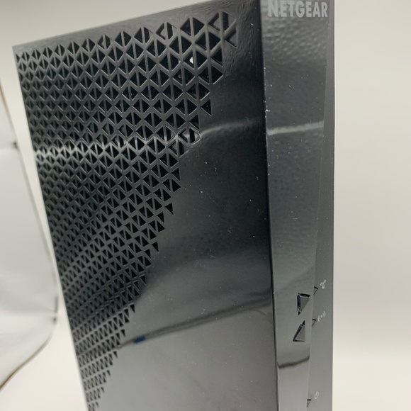 Net Gear Modem - Picture 1 of 3